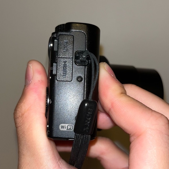 Sony RX100 Mark V - Picture 8 of 10